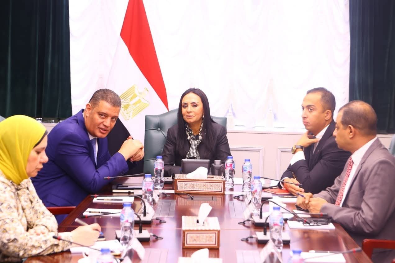 وزيرة التضامن الاجتماعي تتابع الموقف التنفيذي لدعم أهالي مشروعات السكن البديل للمناطق المطورة