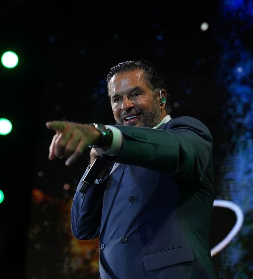 جمهور كامل العدد.. راغب علامة يحي حفلًا في مراسي