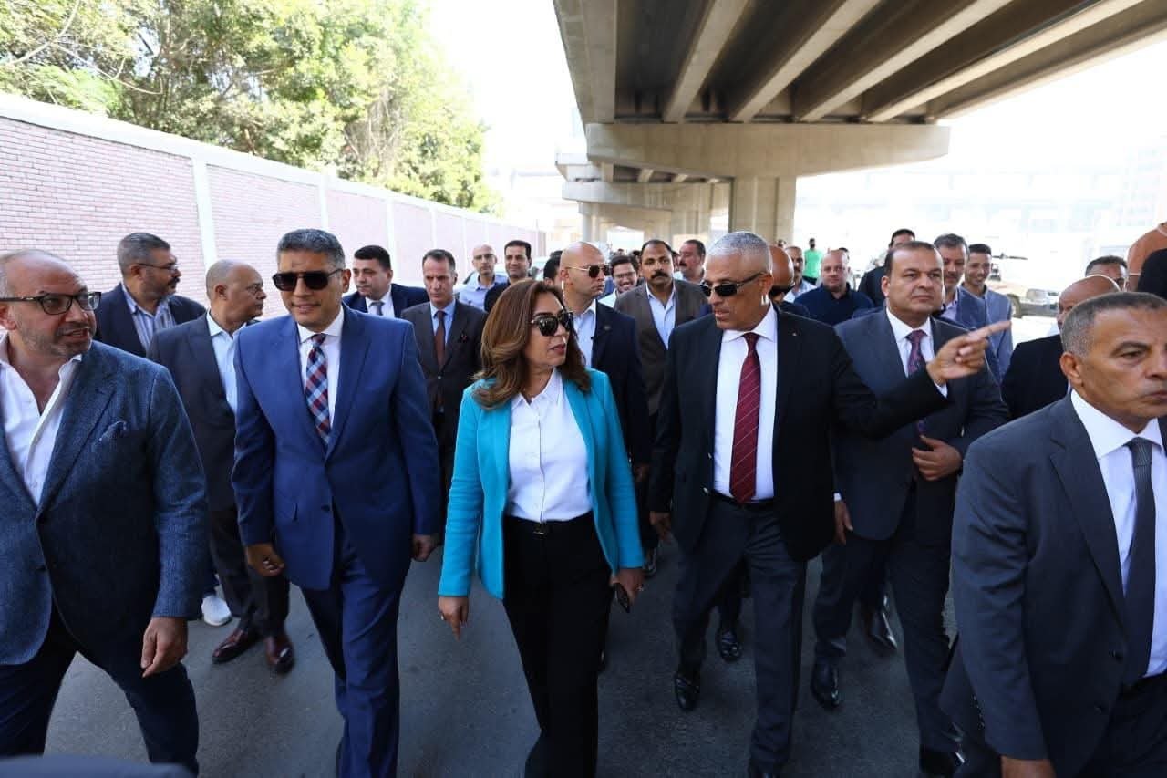 وزيرة التنمية المحلية ومحافظ الجيزة يتفقدان أعمال تطوير المنطقة المحيطة بمستشفى بولاق الدكرور العام 