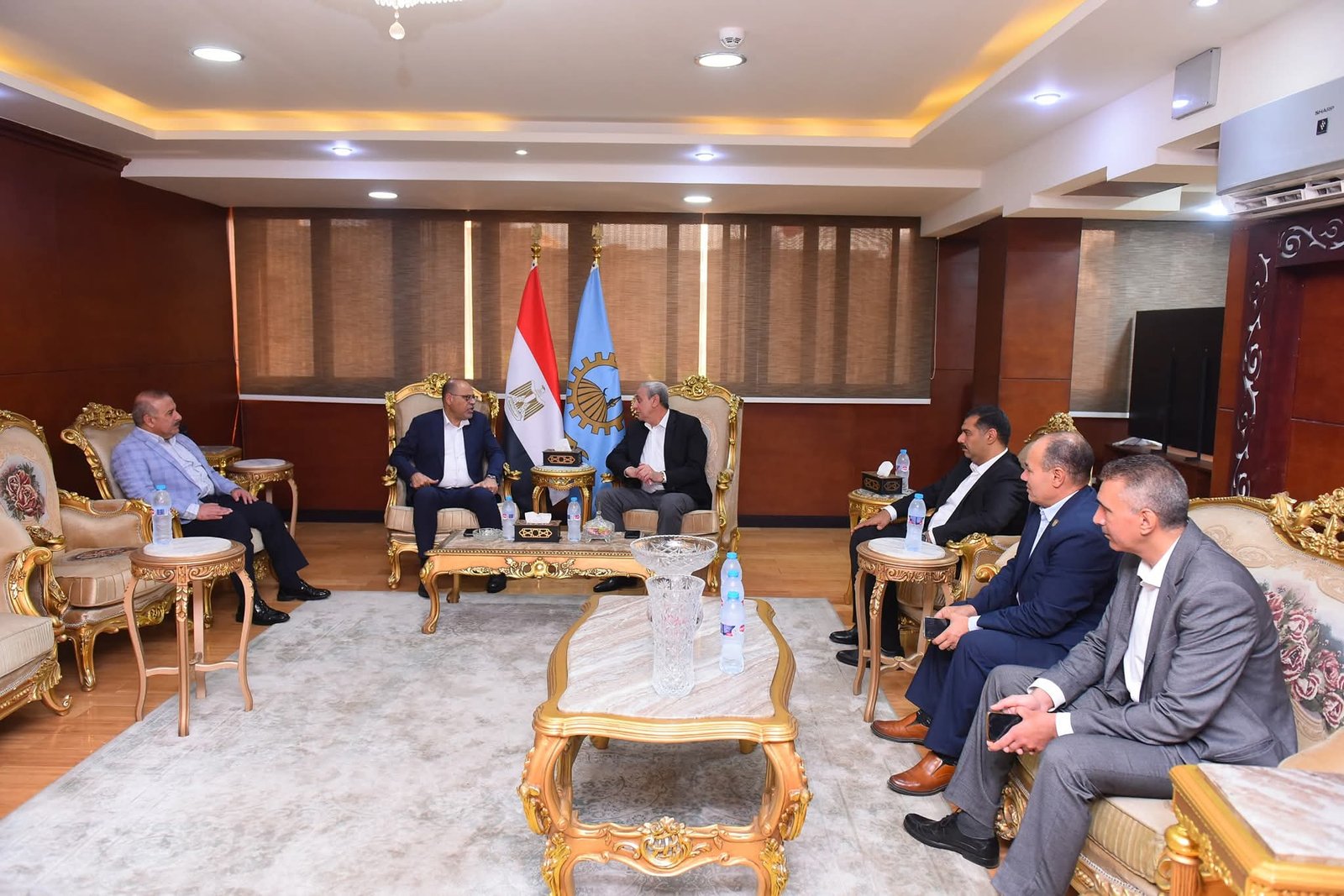 محافظ الغربية يستقبل وزير العمل .. وترتيبات لزيارة موقع الحادث وتقديم العزاء و”الدعم" 2 محافظ الغربية يستقبل وزير العمل .. وترتيبات لزيارة موقع الحادث وتقديم العزاء و”الدعم"