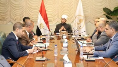 وزير الأوقاف يبحث جهود هيئة الأوقاف والمجموعة الوطنية
