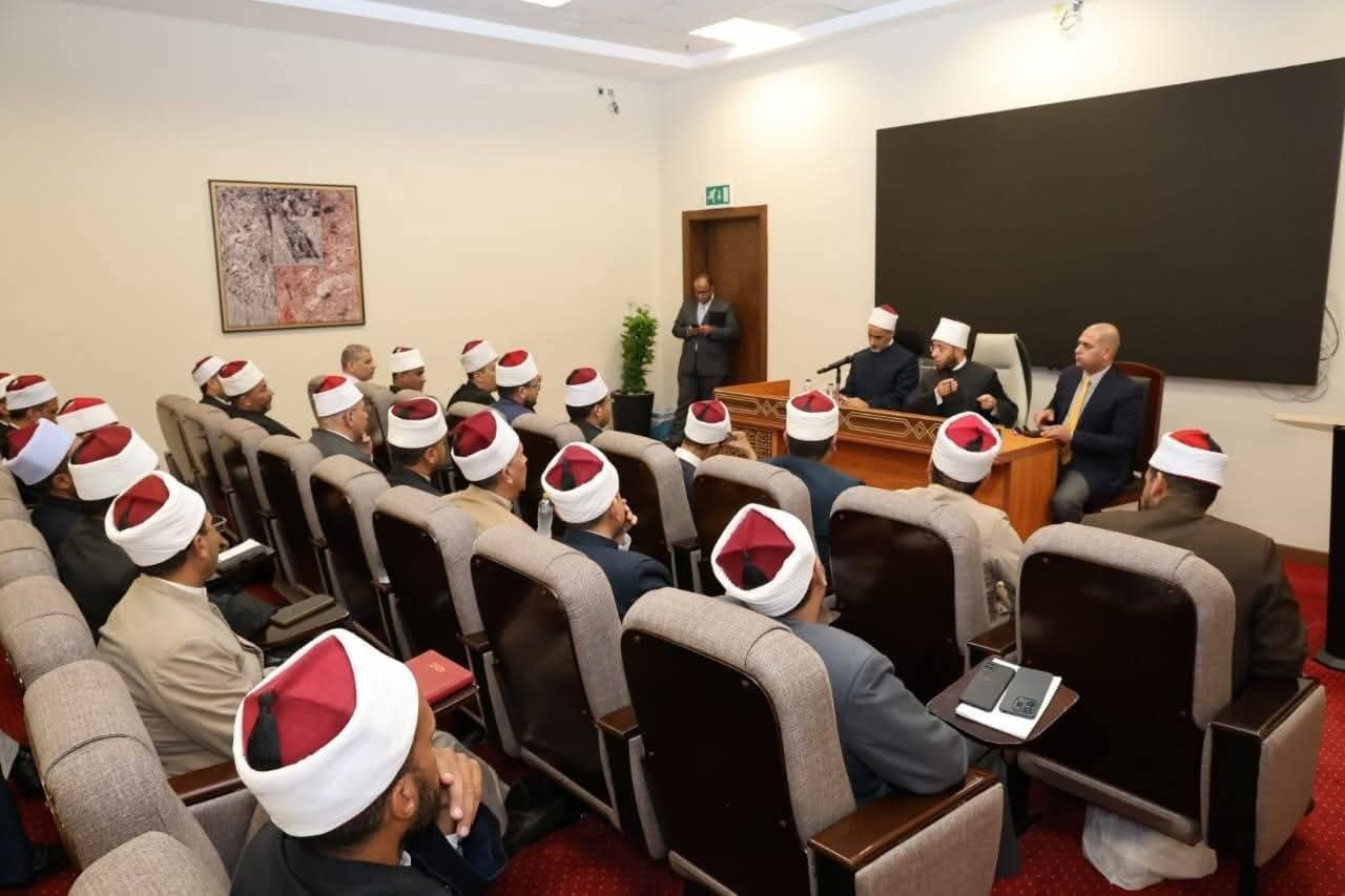 وزير الأوقاف يجتمع بمسئولي الإرشاد الديني ونشر الدعوة بالمديريات الإقليمية لبحث خطة العمل الدعوي للعام القادم 2 وزير الأوقاف يجتمع بمسئولي الإرشاد الديني ونشر الدعوة بالمديريات الإقليمية لبحث خطة العمل الدعوي للعام القادم