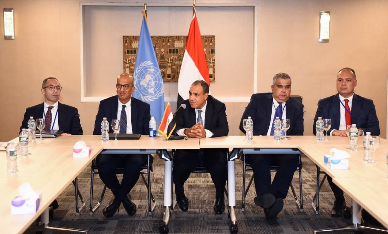 وزير الخارجية يلتقي أعضاء الوفد الدائم والقنصلية العامة في نيويورك 2 وزير الخارجية يلتقي أعضاء الوفد الدائم والقنصلية العامة في نيويورك