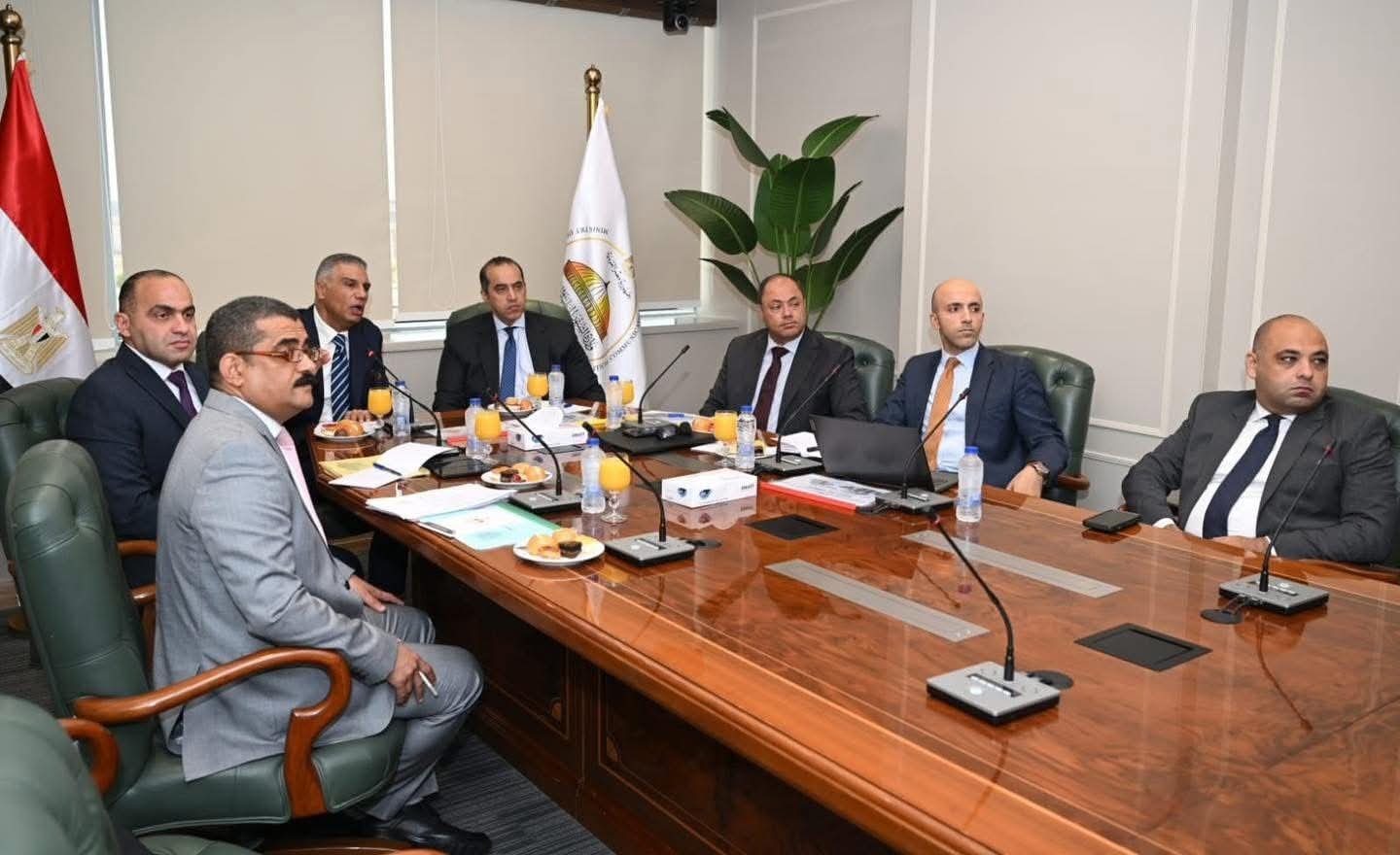 المستشار محمود فوزي يستقبل اللواء الدكتور إسماعيل محمد كمال محافظ أسوان واللواء عمرو عبد المنعم رئيس هيئة تنمية الصعيد 