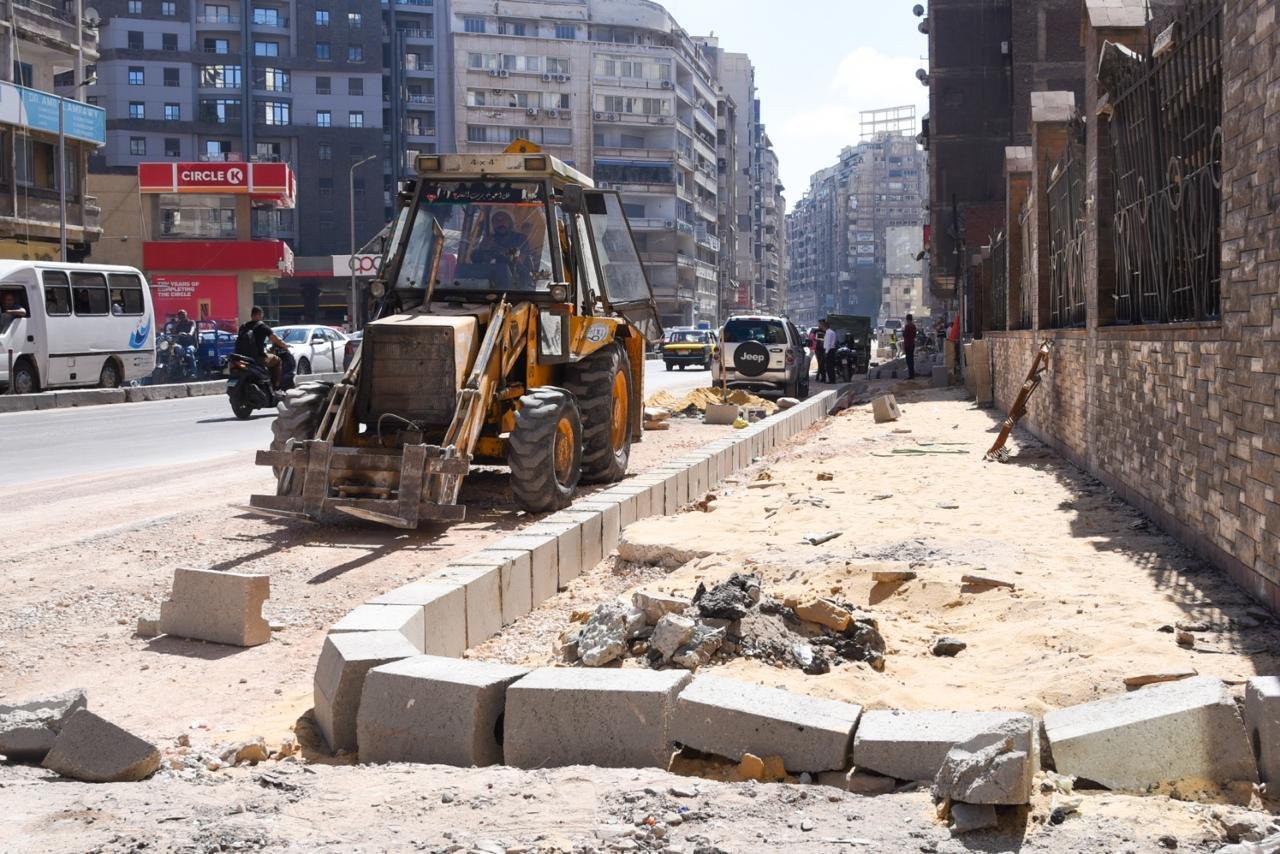 محافظ الإسكندرية يتابع أعمال توسعة طريق الحرية: انطلاق المرحلة الثانية فور الانتهاء من الأولى