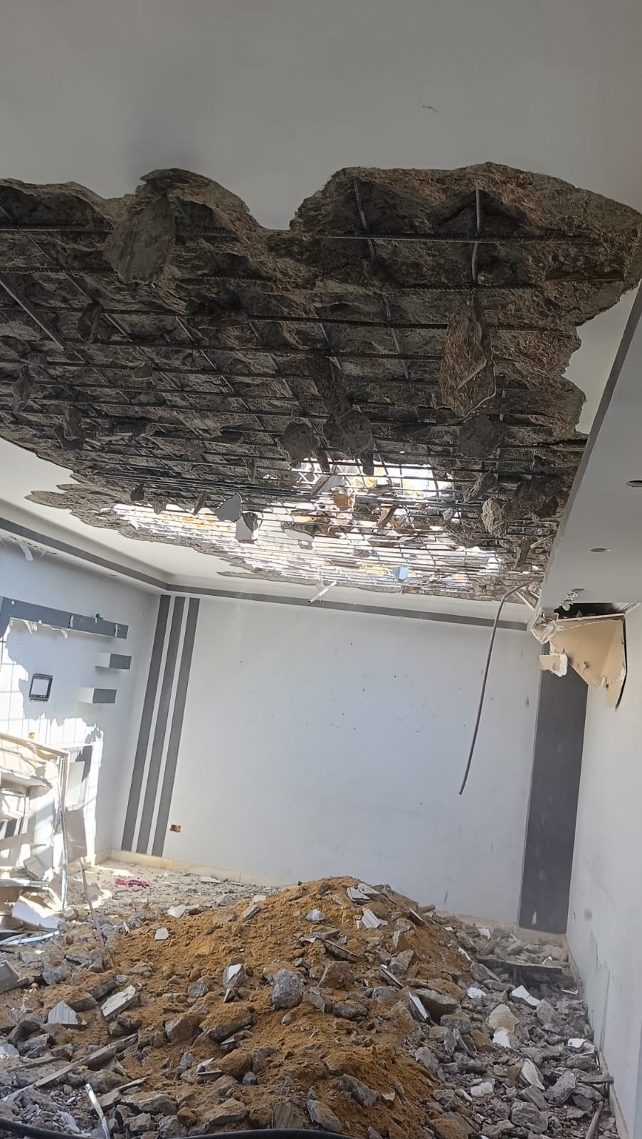 إخلاء وإزالة أدوار مخالفة بعقار مائل في المندرة.. والإسكندرية تؤكد: لا تهاون في حماية الأرواح