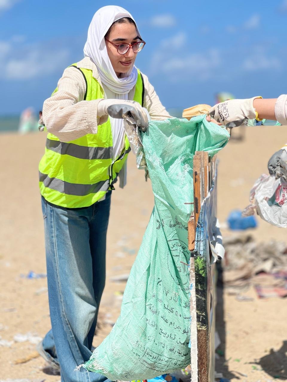 الإسكندرية تشارك باليوم العالمي لتنظيف الشواطئ تحت مظلة مبادرة الأمم المتحدة