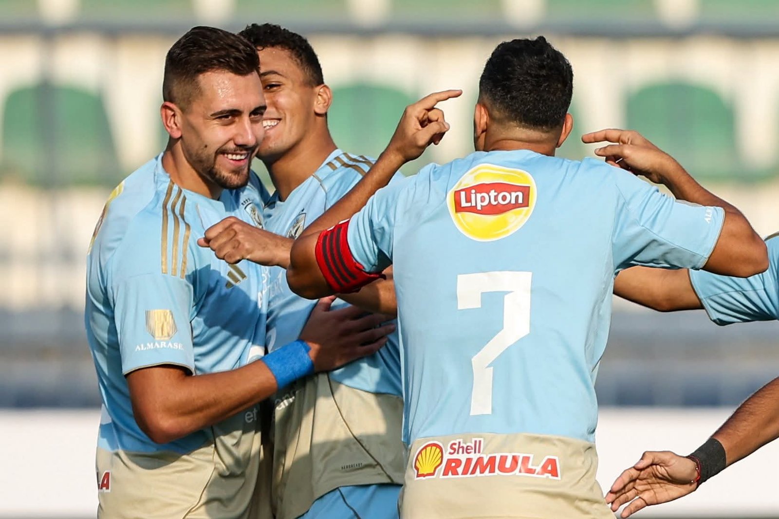الأهلي يفلت من كمين الحدود بأعجوبة ويهرب بثلاث نقاط ثمينة 2 الأهلي يفلت من كمين الحدود بأعجوبة ويهرب بثلاث نقاط ثمينة