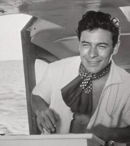 أحمد رمزي.. دنجوان الشاشة الذي خطف القلوب ورحل في صمت