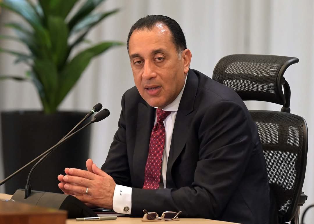 رئيس الوزراء يُهنئ وزير الدفاع بذكرى نصر أكتوبر