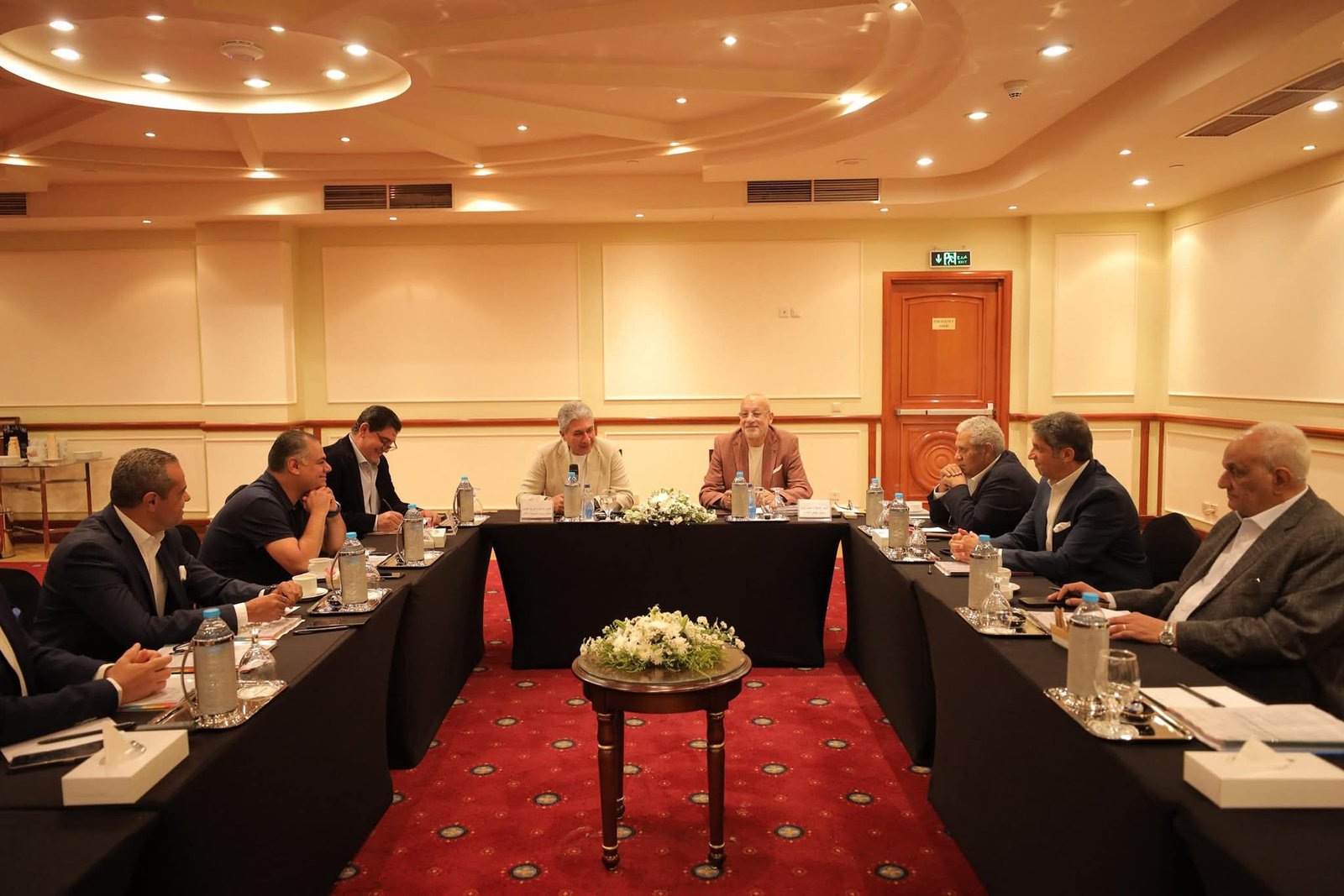 وزير السياحة والآثار يشارك في اجتماع مجلس إدارة غرفة المنشآت الفندقية 2 وزير السياحة والآثار يشارك في اجتماع مجلس إدارة غرفة المنشآت الفندقية