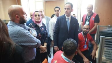 نائب وزير الصحة يتفقد غرفة الخط الساخن (137) بالإسكندرية 