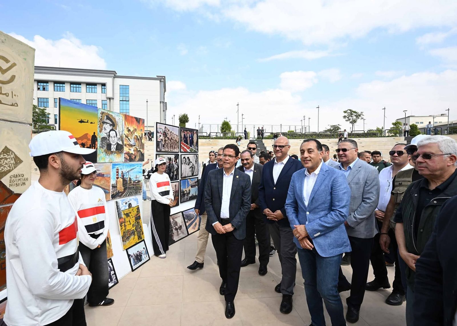 رئيس الوزراء يتفقد جامعة بنها الأهلية بمدينة العبور