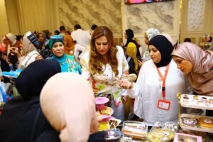 الفنان عمرو أحمد يشارك في مبادرة “ساهم.. ساعد.. شارك” ويدعم أصحاب المشاريع الصغيرة بالإسكندرية