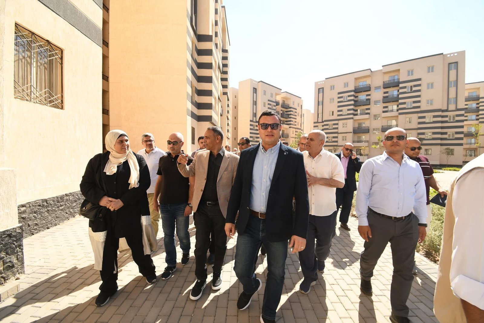 وزير الإسكان يتفقد وحدات المبادرة الرئاسية "سكن لكل المصريين" بمدينة العاشر من رمضان 