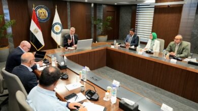 وزير البترول والثروة المعدنية يلتقي وفداً من شركات التعدين الأسترالية لبحث فرص الاستثمار