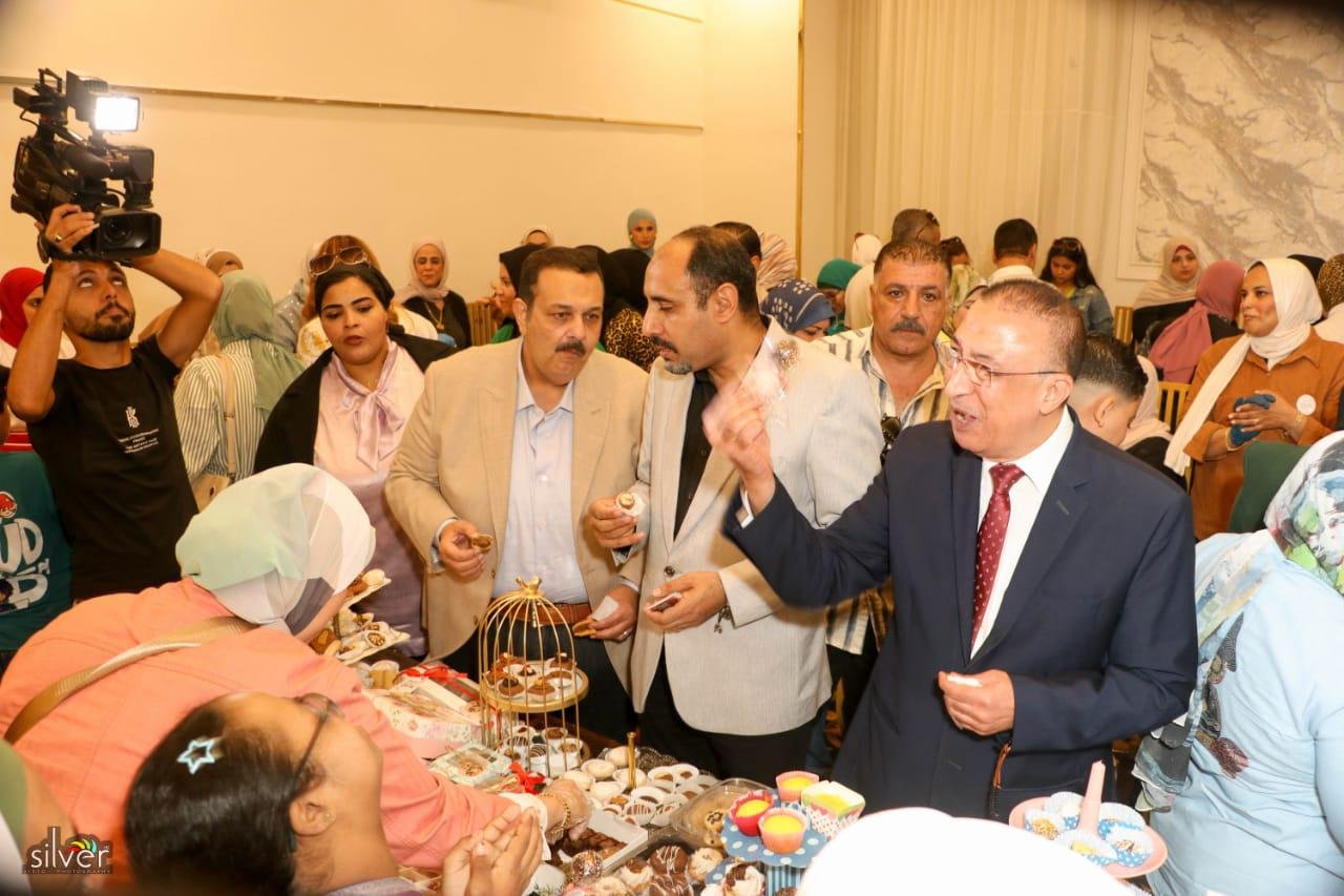 اللواء محمد الشريف يدعم مبادرة “ساهم.. ساعد.. شارك” ويؤكد حرصه على تمكين أصحاب المشاريع الصغيرة بالإسكندرية