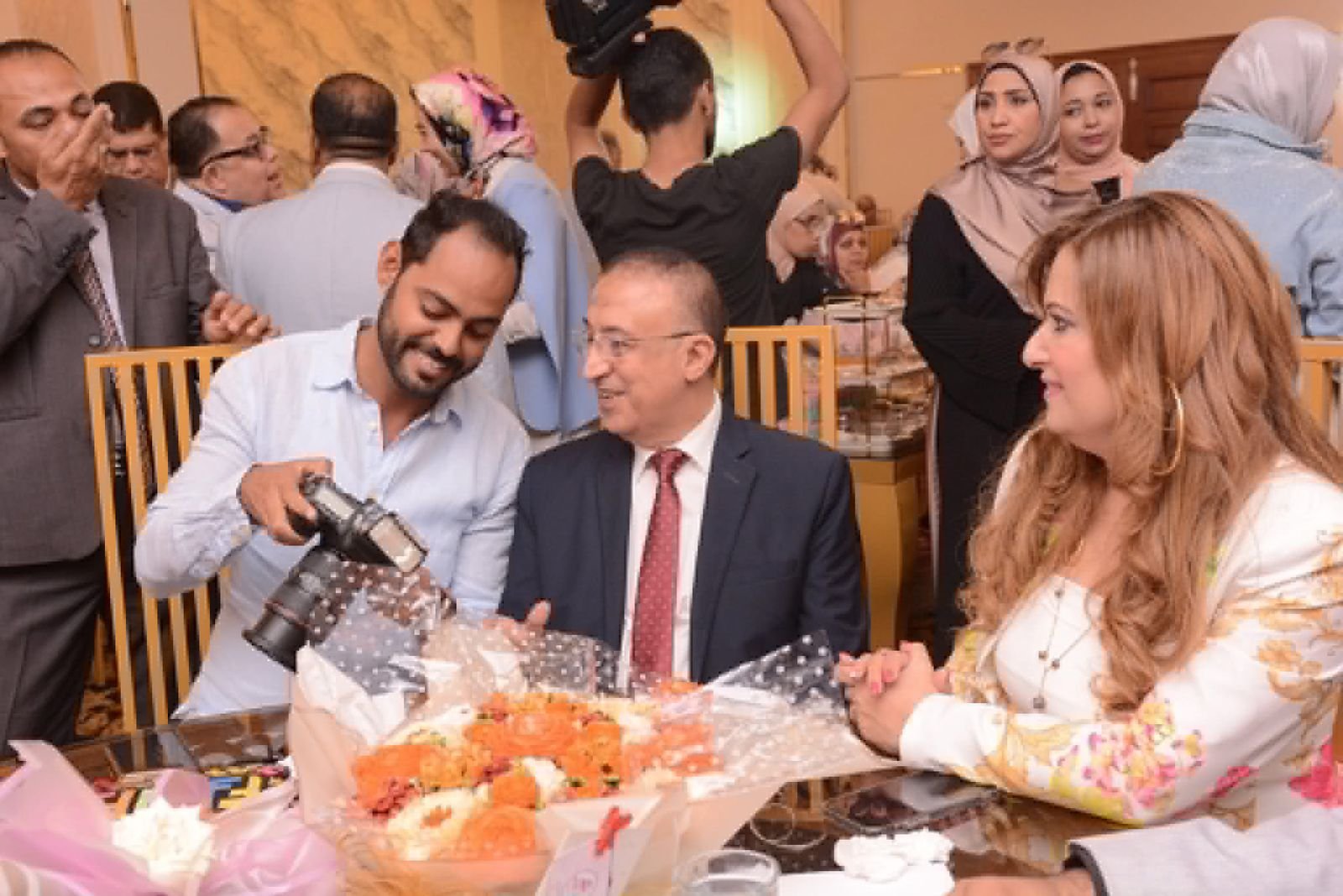 "عدسة تُبدع.. وصورة تتحدث" | عالم النجوم تُكرّم المصور محمد جمال