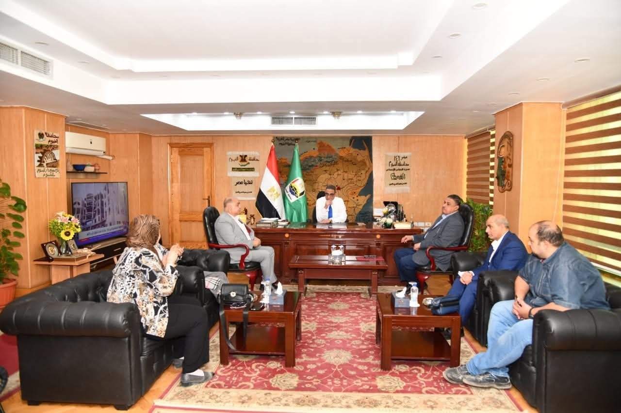 محافظ الفيوم يوجه بسرعة التعامل مع الآثار الناجمة عن الانهيار الجزئي بطريق كفر محفوظ طامية 