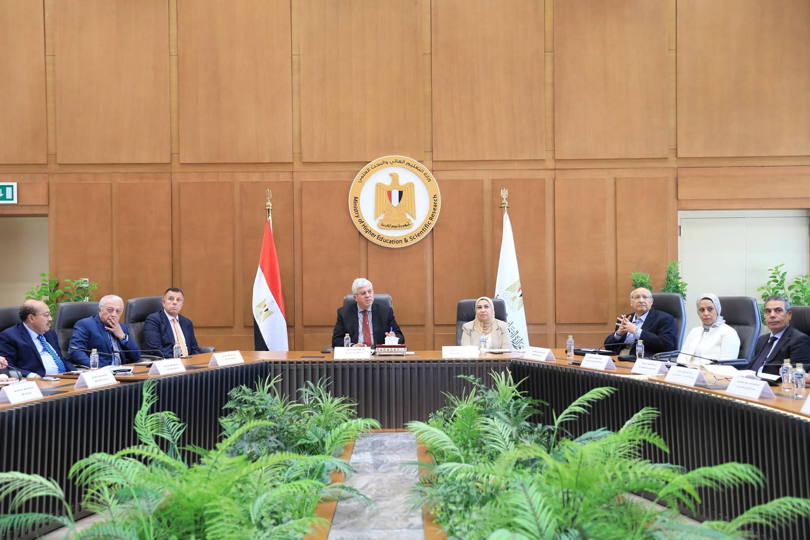 وزير التعليم العالي يترأس اجتماع تنسيقي لأفرع الجامعات الأجنبية في مصر