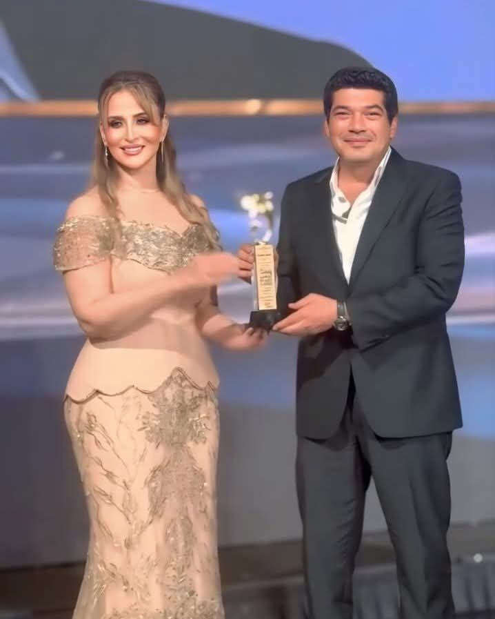باسم سمرة يحصد جائزة أفضل ممثل عن "العتاولة 2" في ملتقى التميز والإبداع العربي