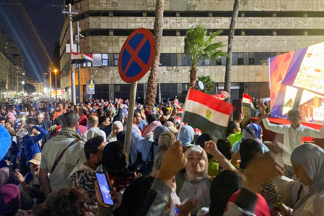 الإسكندرية تحتفل بالحضارة المصرية.. ٢٠٤ شاشة توحد المصريين في متابعة افتتاح المتحف الكبير