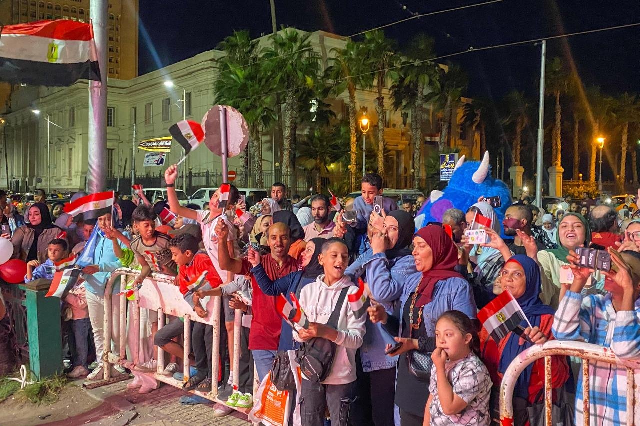 الإسكندرية تحتفل بالحضارة المصرية.. ٢٠٤ شاشة توحد المصريين في متابعة افتتاح المتحف الكبير