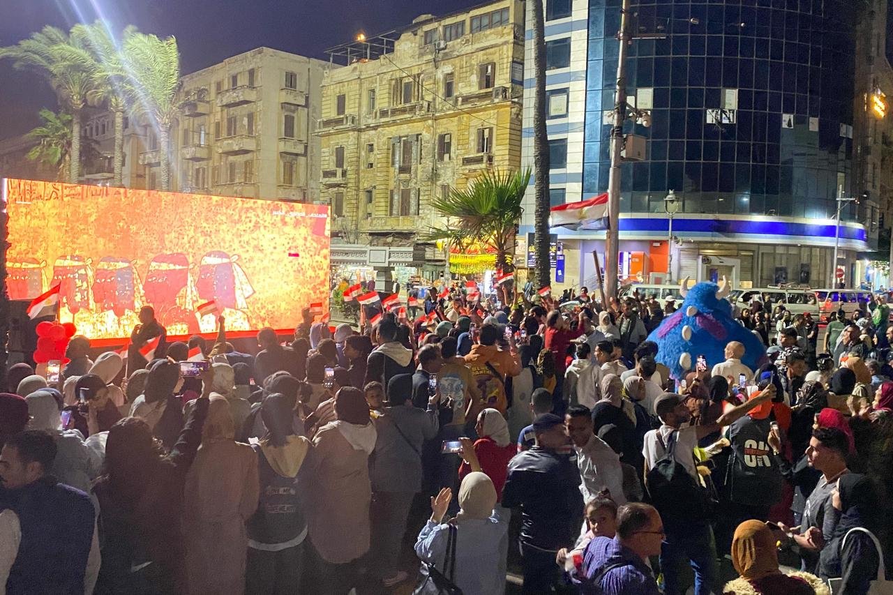الإسكندرية تحتفل بالحضارة المصرية.. ٢٠٤ شاشة توحد المصريين في متابعة افتتاح المتحف الكبير