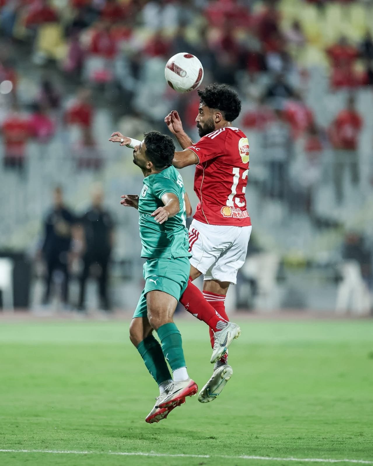 الأهلي يعانده التوفيق ويتعادل سلبيا مع المصري
