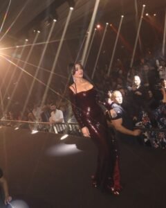 هيفاء وهبي تتألّق في حفلٍ جماهيري كامل العدد بالأردن.. ليلة مُبهرة وتفاعل استثنائي مع أغنيات "ميجا هيفا"