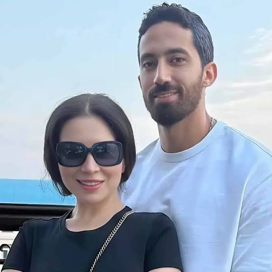 موجة زيجات تشعل الوسط الفني.. مي عز الدين وزوجها أحمد تيمور يخطفان الأنظار في أول ظهور رسمي