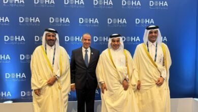 وزير الخارجية يلتقي وزراء المالية والتجارة والصناعة والمواصلات في دولة قطر