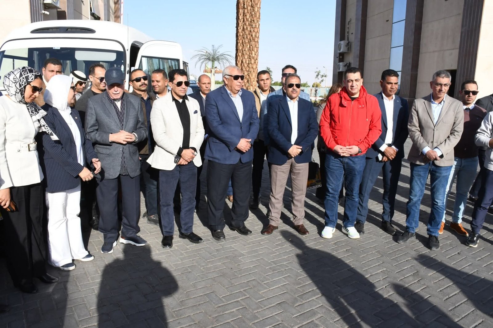 وزير الشباب والرياضة ومستشار رئيس الجمهورية ومحافظي الوادي الجديد والشرقية يطلقون شعلة النسخة السادسة من اولمبياد المحافظات الحدودية 