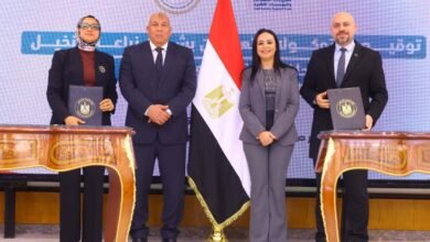 وزيرة التضامن ومحافظ الوادي الجديد يشهدان توقيع 5 بروتوكولات تعاون بين الوزارة والمحافظة لإقامة مشروعات تنموية