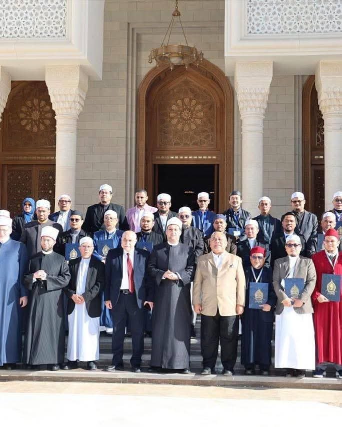 وزارة الأوقاف تنظم حفل ختام الدورة العلمية المتخصصة لعلماء ماليزيا 2 وزارة الأوقاف تنظم حفل ختام الدورة العلمية المتخصصة لعلماء ماليزيا