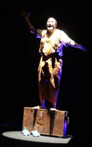 "ماسح الأحذية" تتوج بجائزة أفضل عرض متكامل في مهرجان شرم الشيخ الدولي للمسرح الشبابي