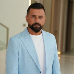 النجم السوري ريتشارد يشعل مشاعر الوطن بأغنيته الجديدة "نيالا"