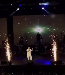 حفل أسطوري لـ إيهاب توفيق في سيدني بأستراليا وسط حضور جماهيري ضخم (صور) 2 حفل أسطوري لـ إيهاب توفيق في سيدني بأستراليا وسط حضور جماهيري ضخم (صور)