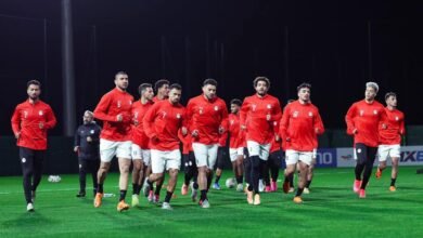 مصر بالزي الأحمر الرسمي في أولى مبارياته أمام زيمبابوي