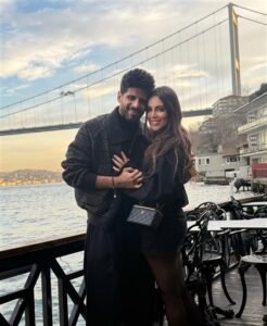 إسراء عبد الفتاح توثق لحظات دافئة مع زوجها الفنان حمدي الميرغني في تركيا 2 إسراء عبد الفتاح توثق لحظات دافئة مع زوجها الفنان حمدي الميرغني في تركيا