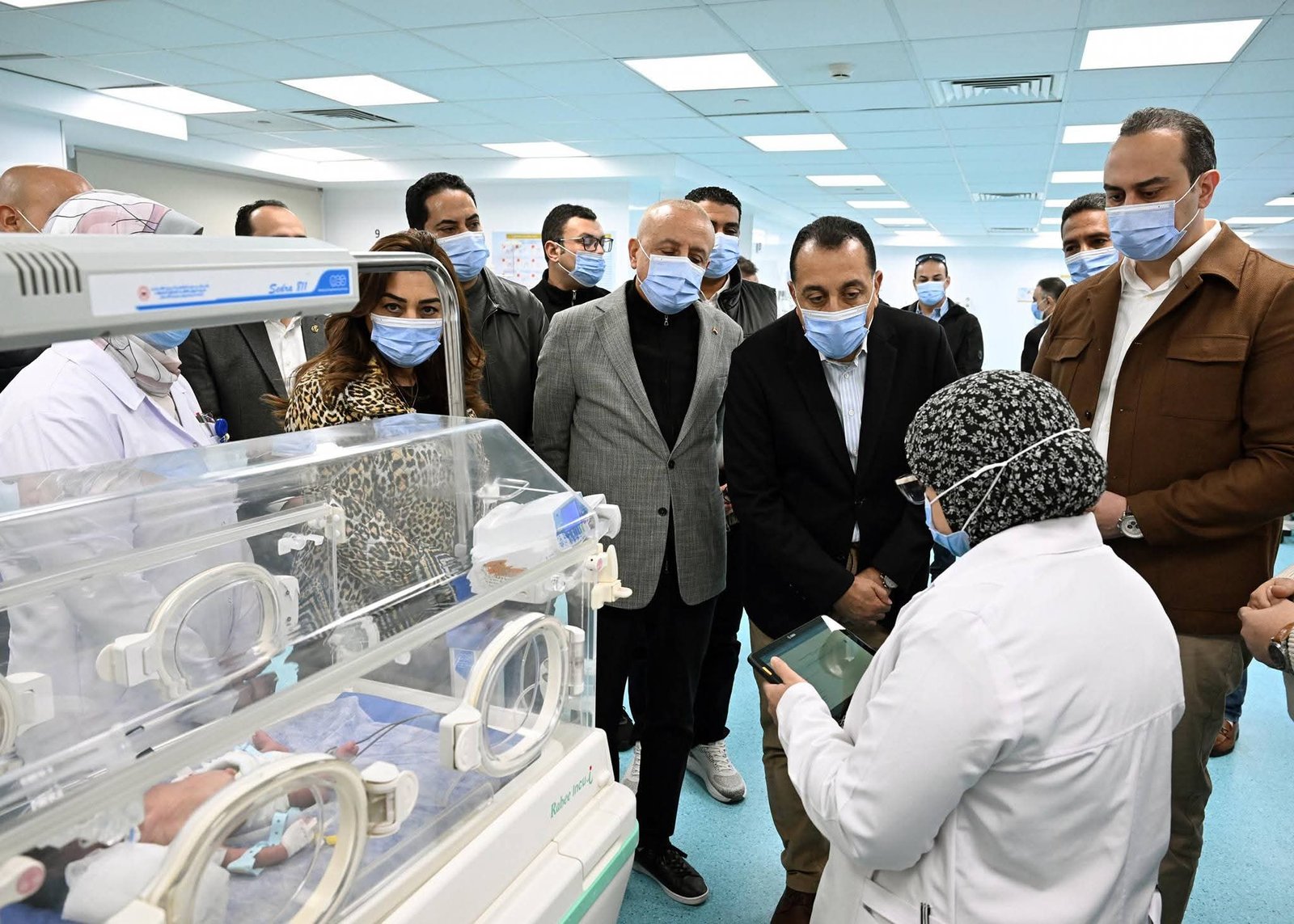 رئيس الوزراء يتفقد الأقسام المختلفة بمستشفى الكرنك الدوليّ