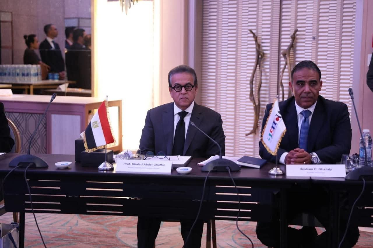 وزير الصحة يشارك في جلسة نقاشية حول الاستثمار المستدام في رعاية سرطان الثدي