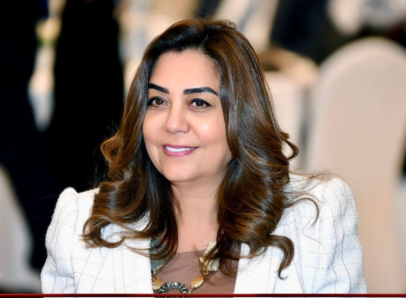 عوض: مرور ميداني للجنة من قطاع الإدارة الاستراتيجية بالوزارة لمتابعة موقف تنفيذ عدد من مشروعات الطرق الحيوية بأسوان