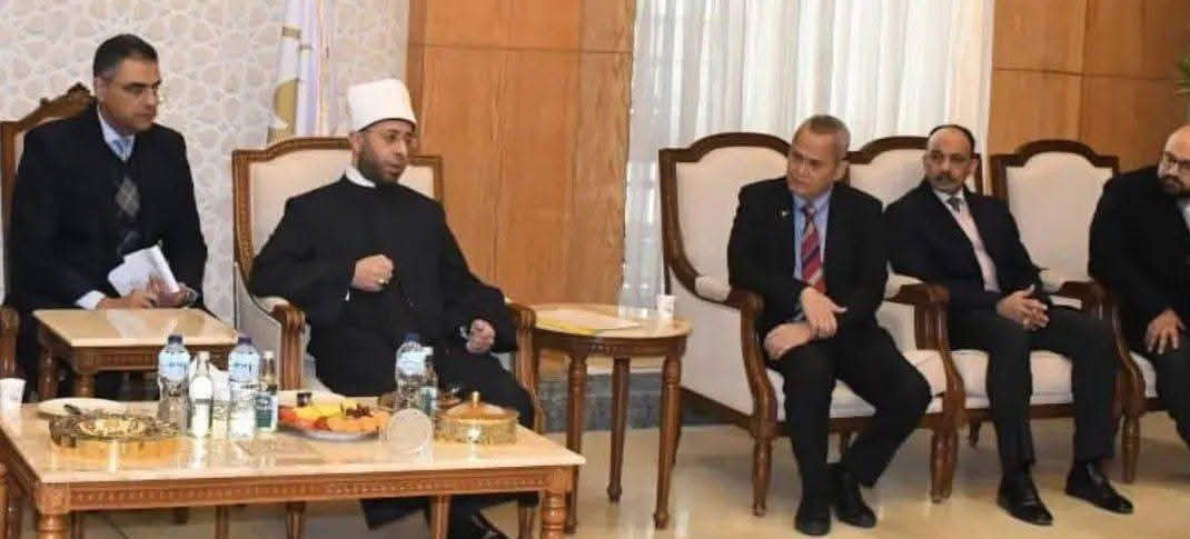 وزير الأوقاف يستقبل رئيس اللجنة الوطنية لمسلمي الفلبين ونائب وزير الزراعة الفلبيني لبحث تعزيز التعاون المشترك 1 وزير الأوقاف يستقبل رئيس اللجنة الوطنية لمسلمي الفلبين ونائب وزير الزراعة الفلبيني لبحث تعزيز التعاون المشترك