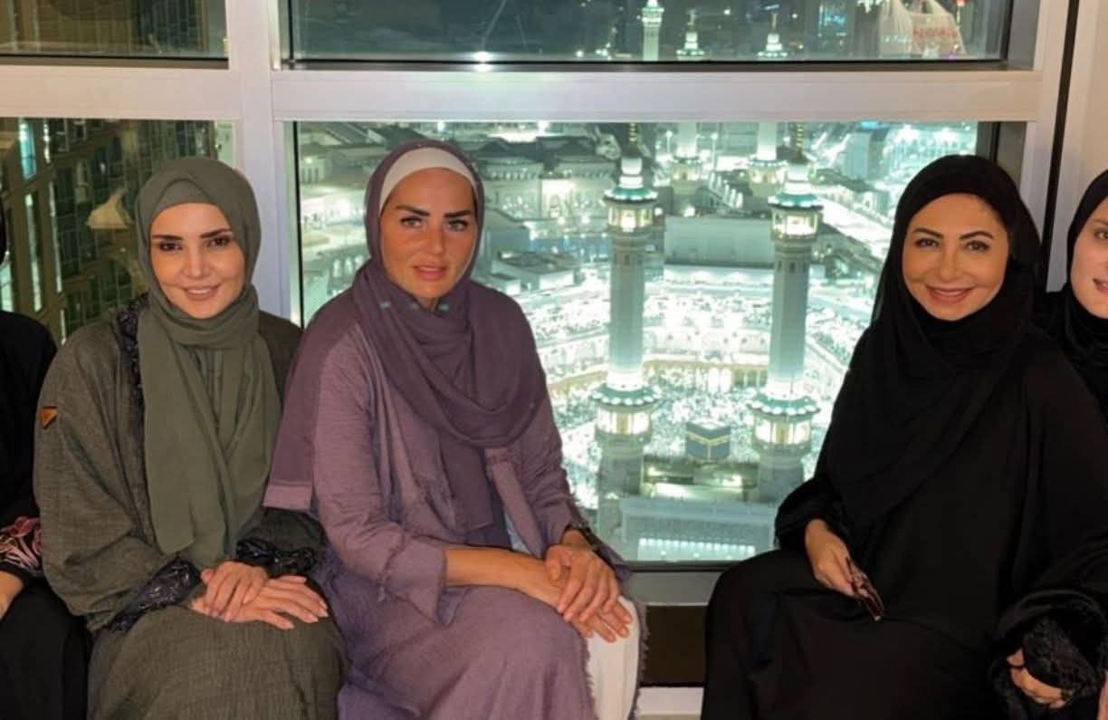 لميس الحديدي تؤدي مناسك العمرة وتشارك جمهورها لحظات روحانية