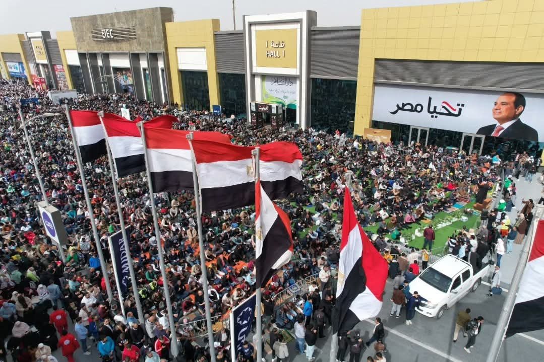 معرض القاهرة الدولي للكتاب يتخطي 4.5 مليون زائر خلال تسعة أيام منذ افتتاحه للجمهور 3 معرض القاهرة الدولي للكتاب يتخطي 4.5 مليون زائر خلال تسعة أيام منذ افتتاحه للجمهور