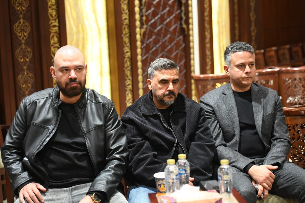 خالد تاج الدين ووليد سعد ووسام عبد المنعم في عزاء والد الموزع أحمد إبراهيم