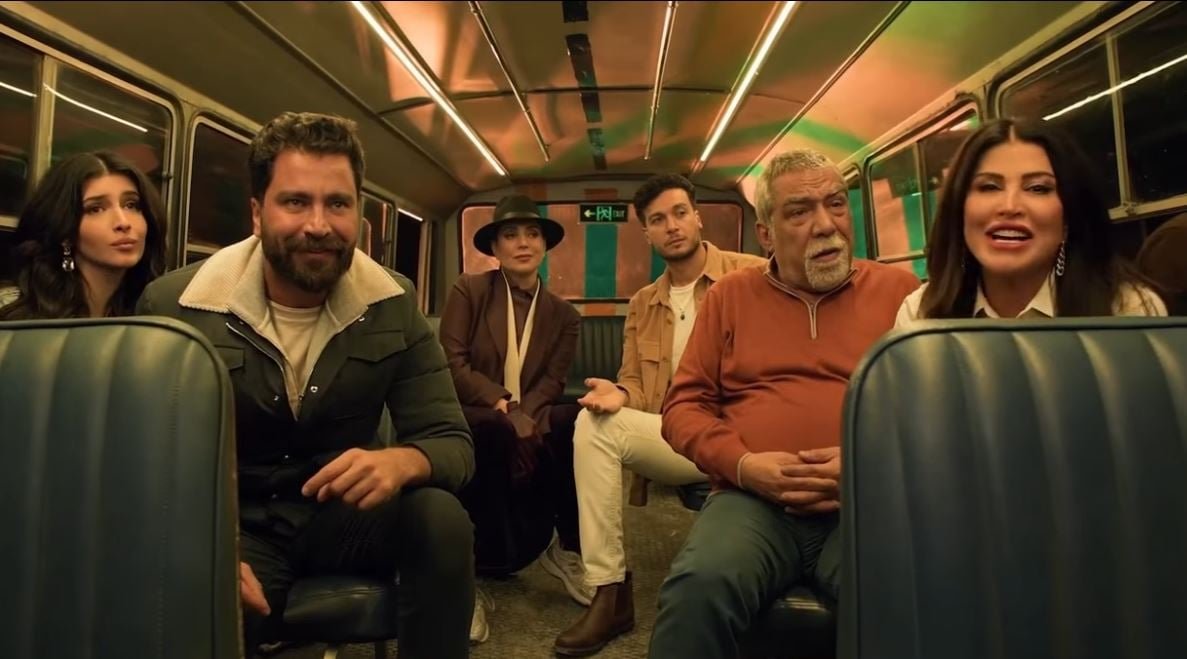 مطاردة بين معتصم النهار وجومانا مراد في برومو مسرحية "سمن على عسل" 