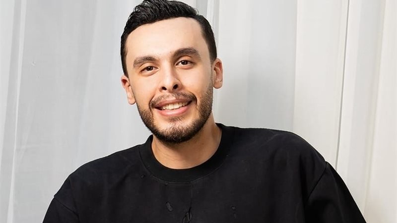 المؤلف أيمن سليم: هناك أعمال تنجح من خلال اللجان والحملات والمسابقات
