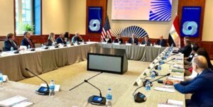 وزير البترول والثروة المعدنية يعقد لقاء مائدة مستديرة موسع مع ممثلي الشركات الأمريكية بغرفة التجارة 2 وزير البترول والثروة المعدنية يعقد لقاء مائدة مستديرة موسع مع ممثلي الشركات الأمريكية بغرفة التجارة